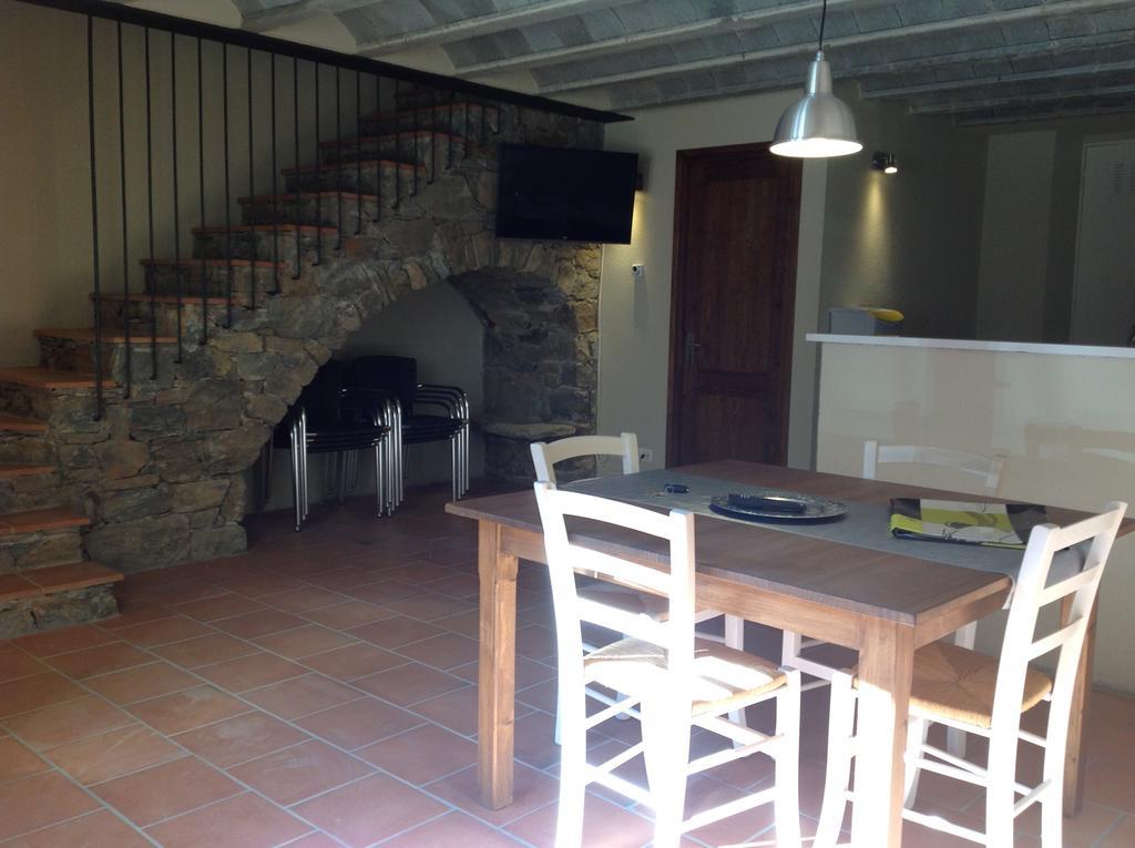Can Bertran Fornells de la Muntanya Luaran gambar